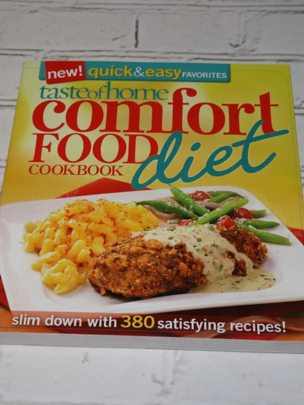 🍽️ Taste of Home: Comfort Food Diet Cookbook · Paperback